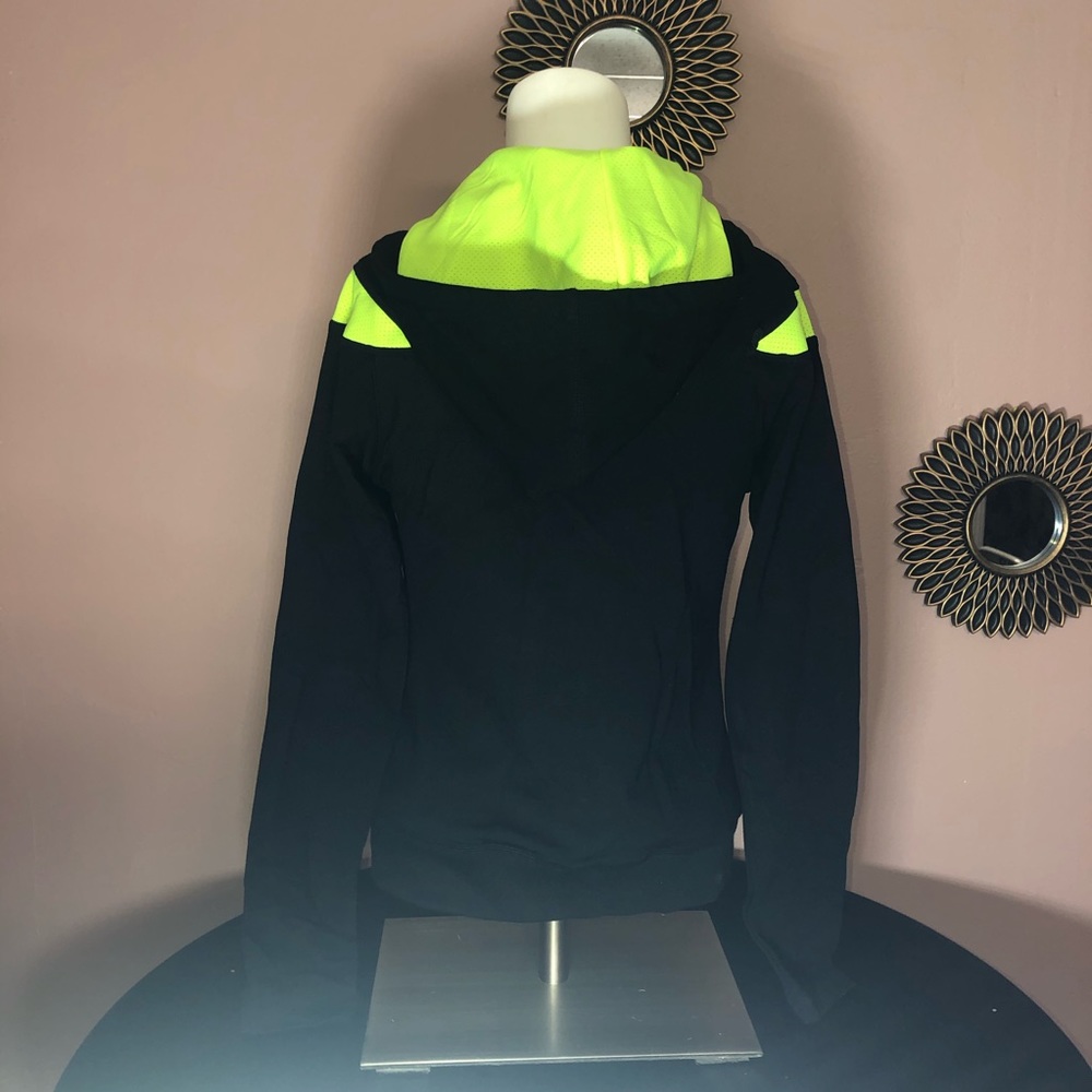 Zip up gym/workout jacket - Picture 2 of 4